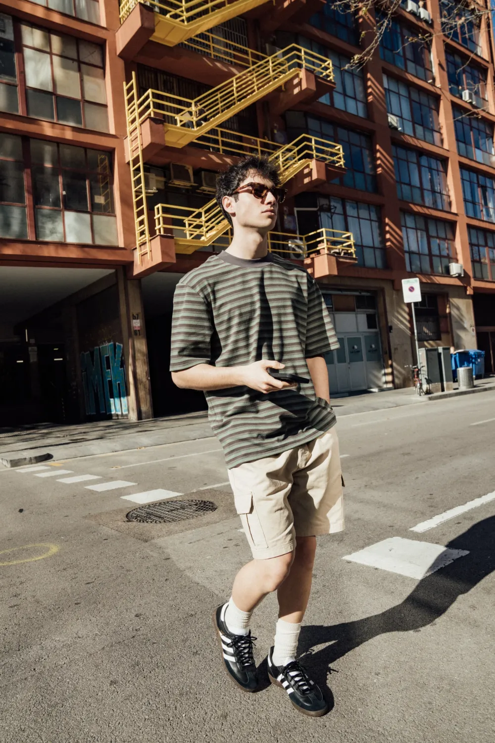 bound Staten Cargo Shorts - Beige