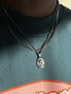 UN:IK Essentials Centurion Pendant Necklace - Silver / Gold