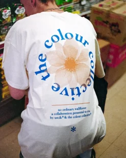 The Colour Collective Colour Collective 'Classic Wallflower' Tee - Natural