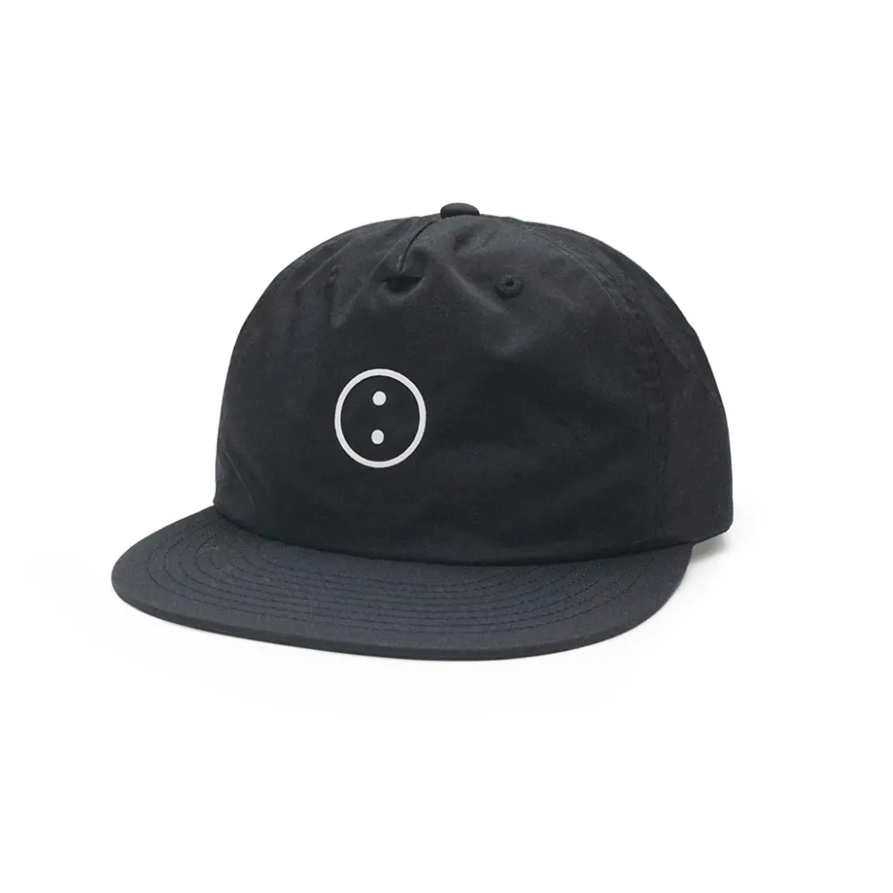 UN:IK Essentials Essentials Premium Snapback Cap - Black