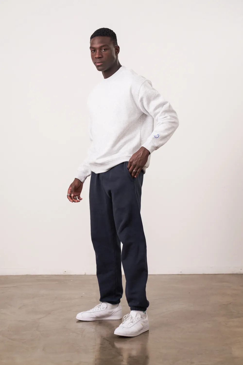 UN:IK Essentials Essentials Premium Sweater - Ash