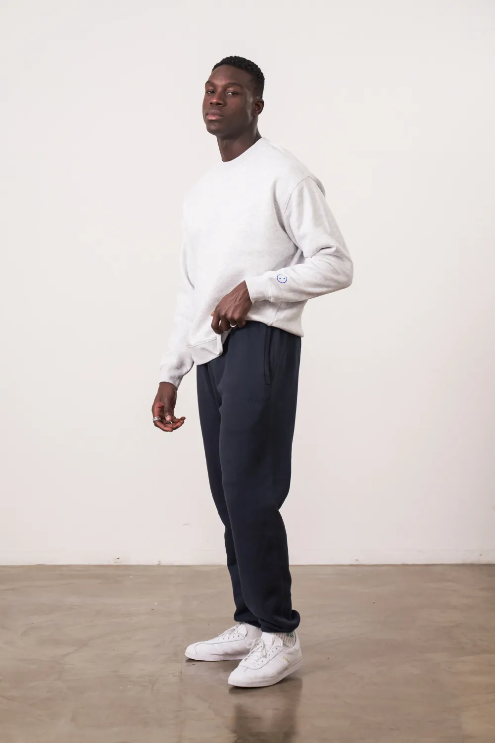 UN:IK Essentials Essentials Premium Sweater - Ash