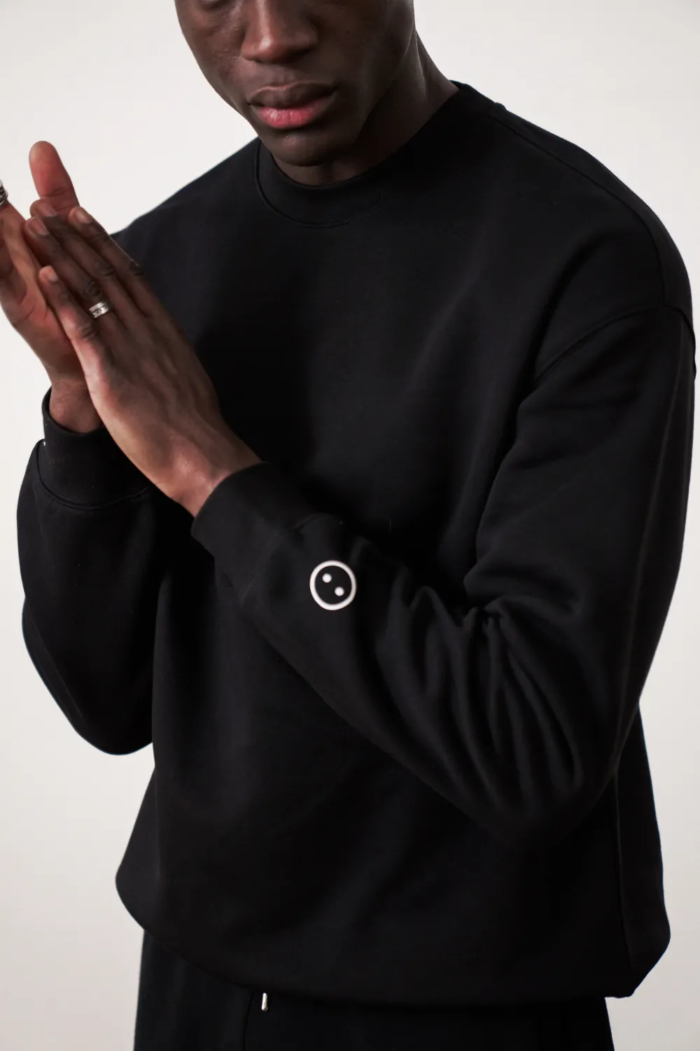 UN:IK Essentials Essentials Premium Sweater - Black