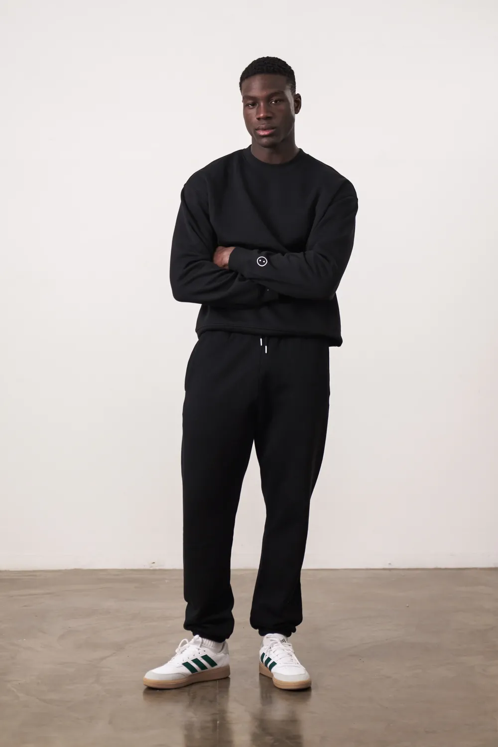 UN:IK Essentials Essentials Premium Sweater - Black