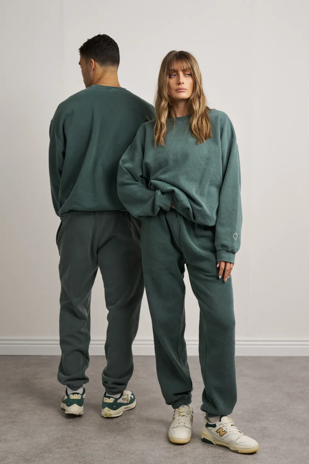 UN:IK Essentials Essentials Vintage Washed Sweater & Jogger Set - Forest