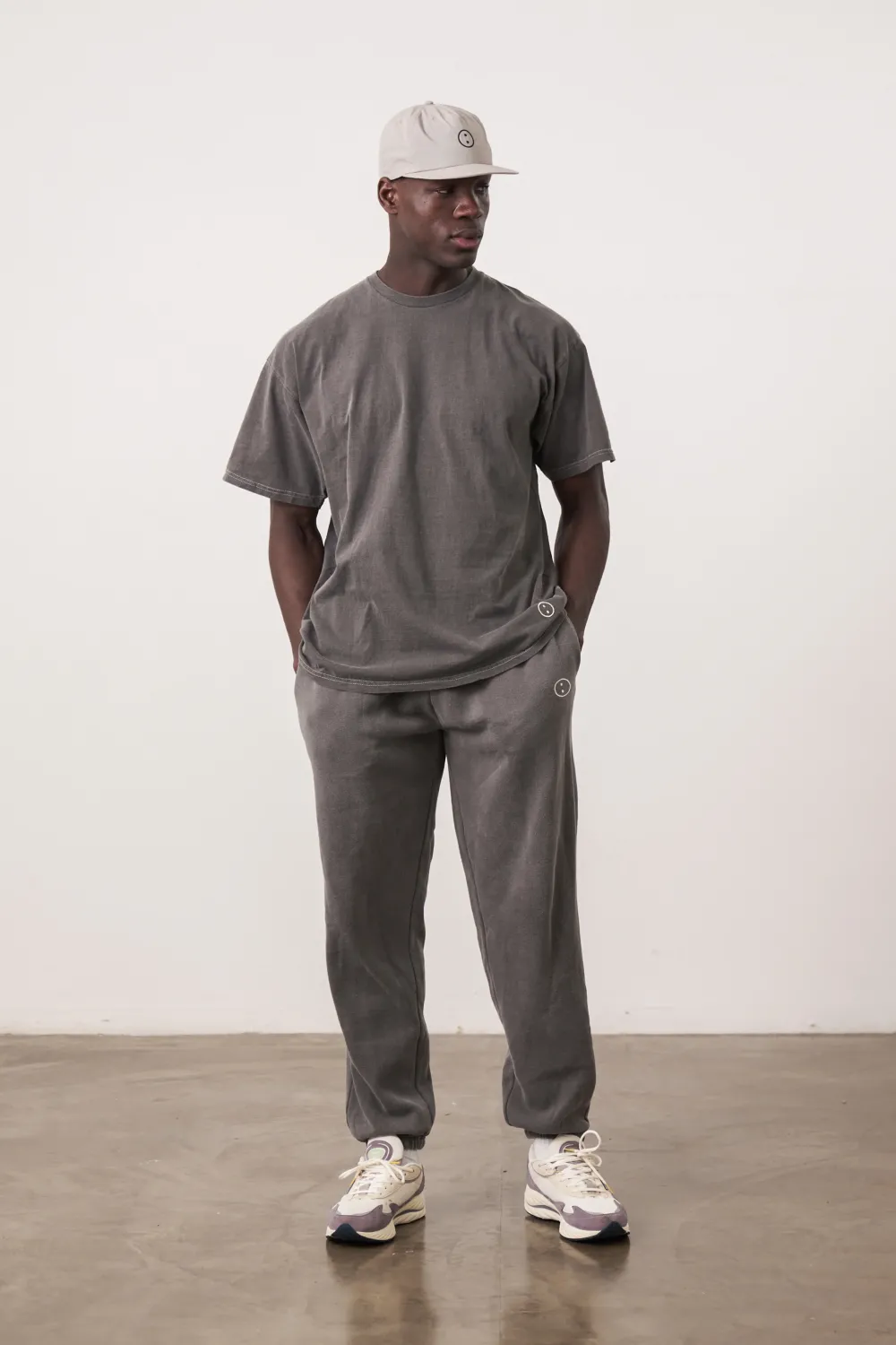 UN:IK Essentials Essentials Vintage Washed Joggers - Charcoal