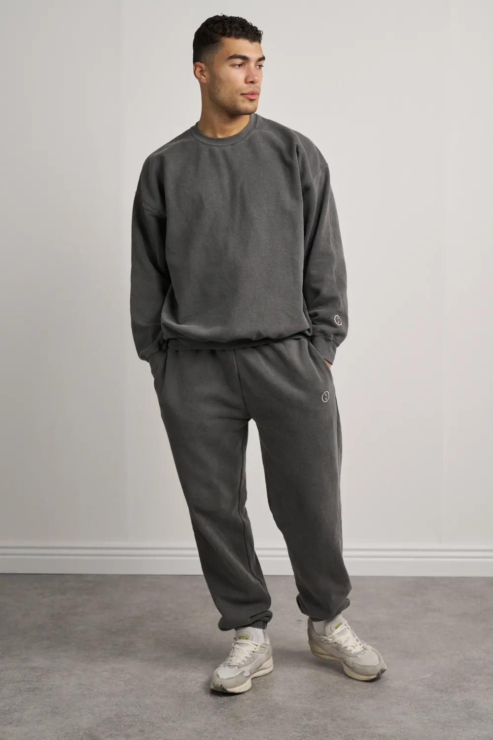 UN:IK Essentials Essentials Vintage Washed Joggers - Charcoal