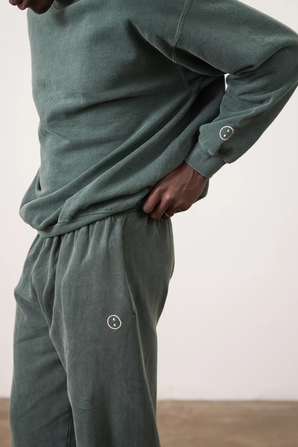 UN:IK Essentials Essentials Vintage Washed Joggers - Forest