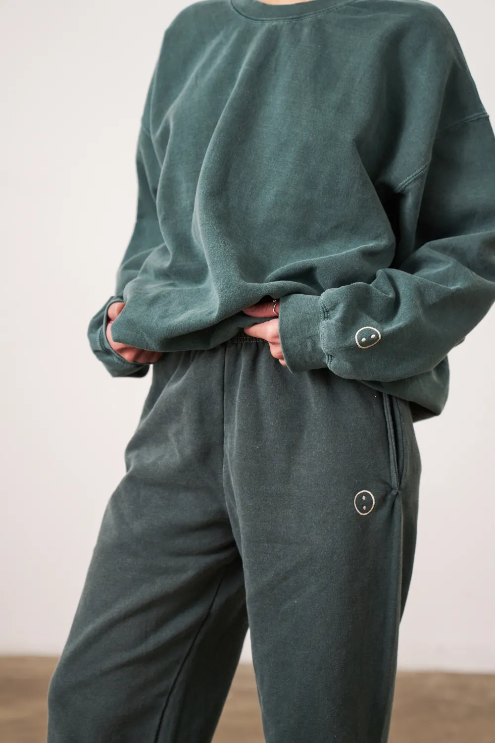 UN:IK Essentials Essentials Vintage Washed Joggers - Forest