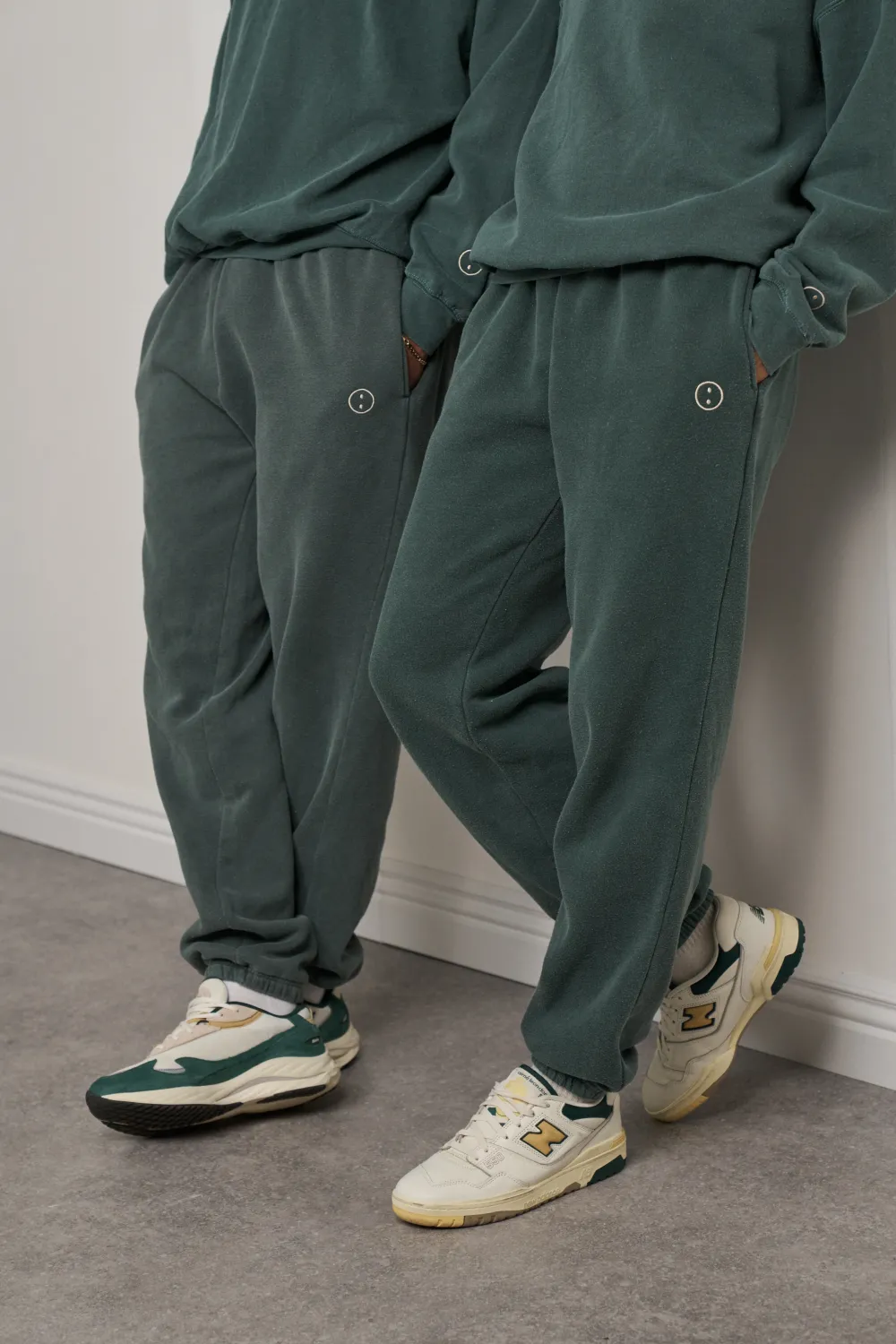 UN:IK Essentials Essentials Vintage Washed Joggers - Forest