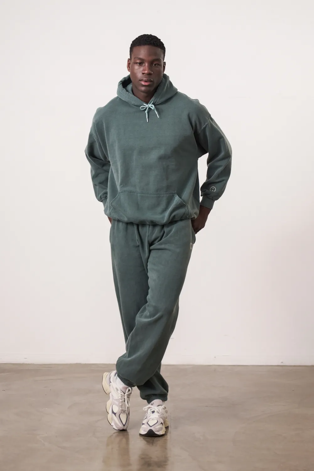 UN:IK Essentials Essentials Vintage Washed Hoodie & Jogger Set - Forest