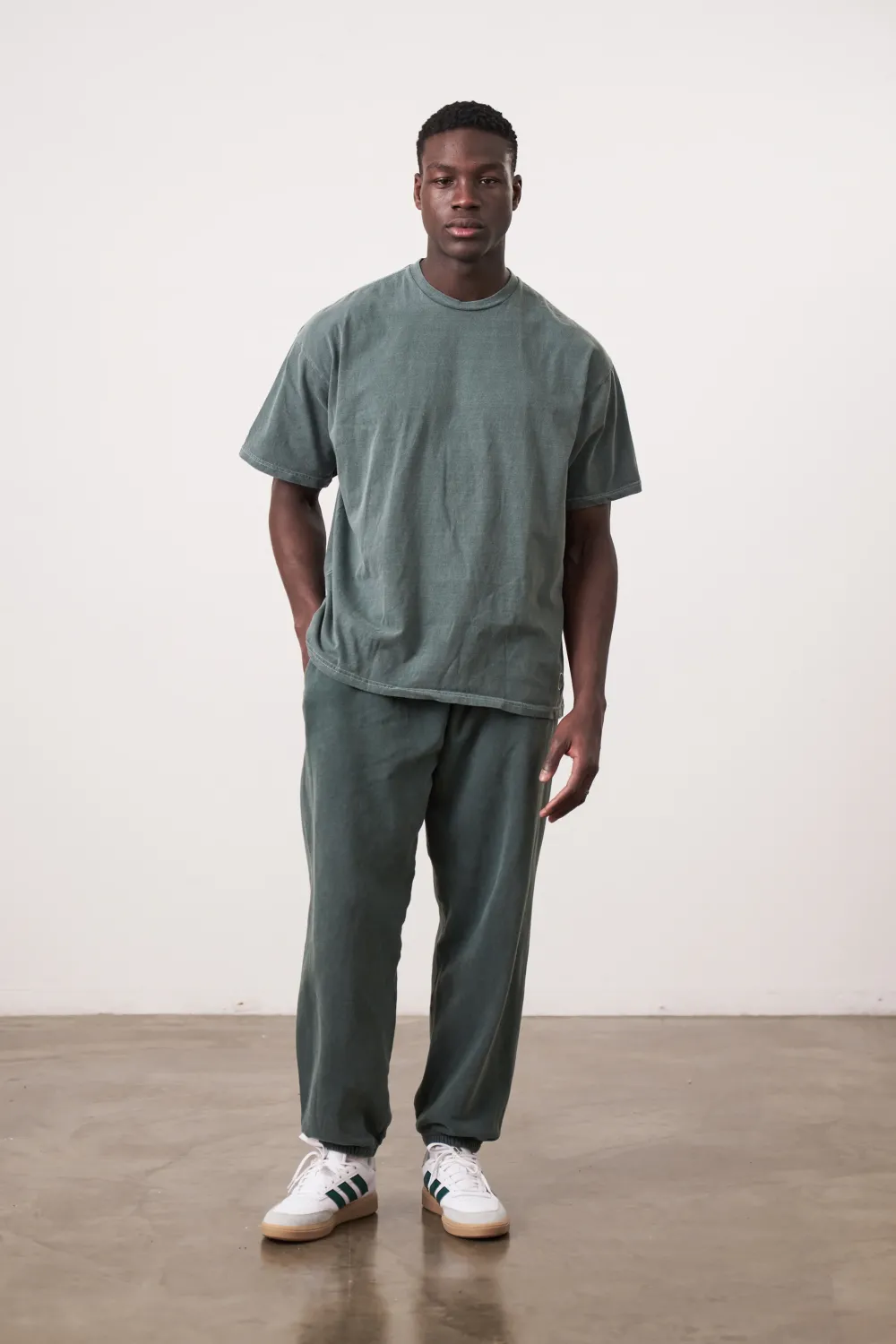 UN:IK Essentials Essentials Vintage Washed Tee - Forest