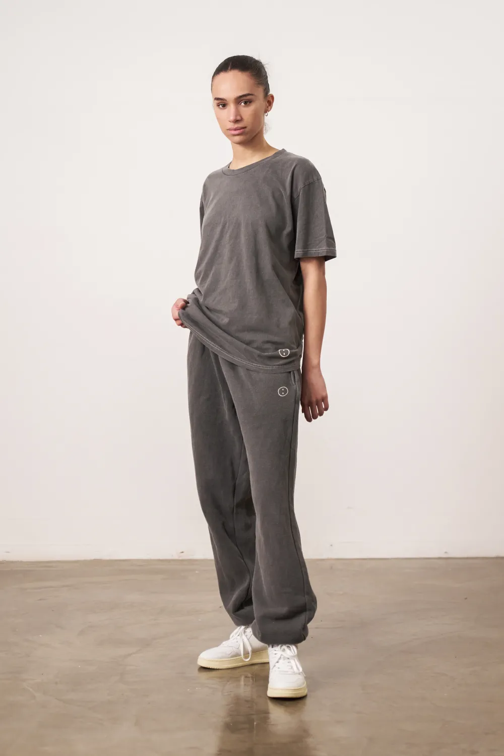 UN:IK Essentials Essentials Vintage Washed Tee - Charcoal