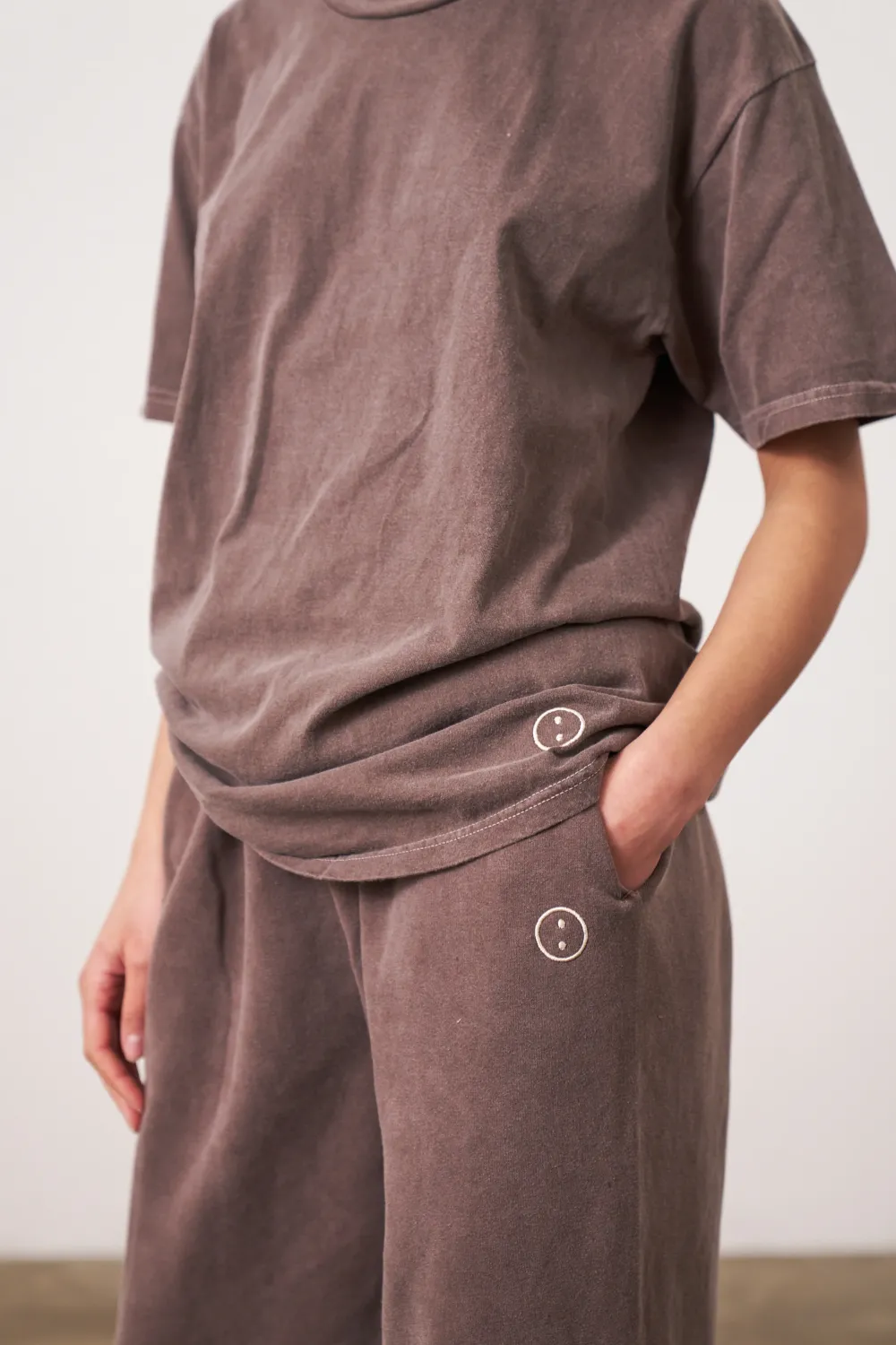 UN:IK Essentials Essentials Vintage Washed Tee - Cocoa
