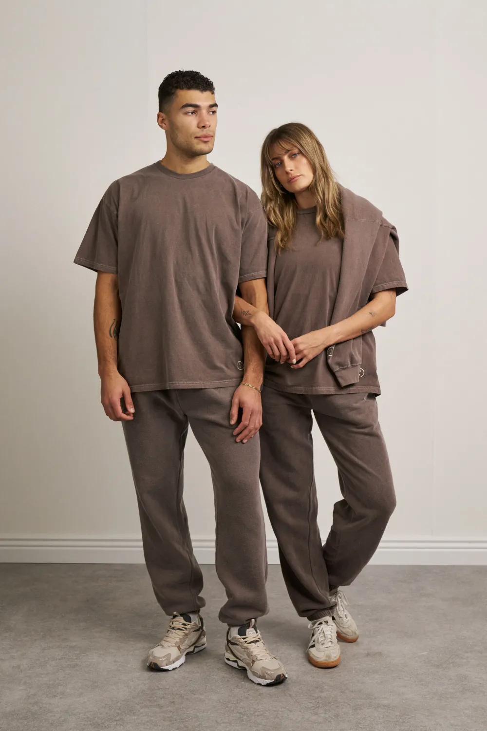 UN:IK Essentials Essentials Vintage Washed Tee - Cocoa