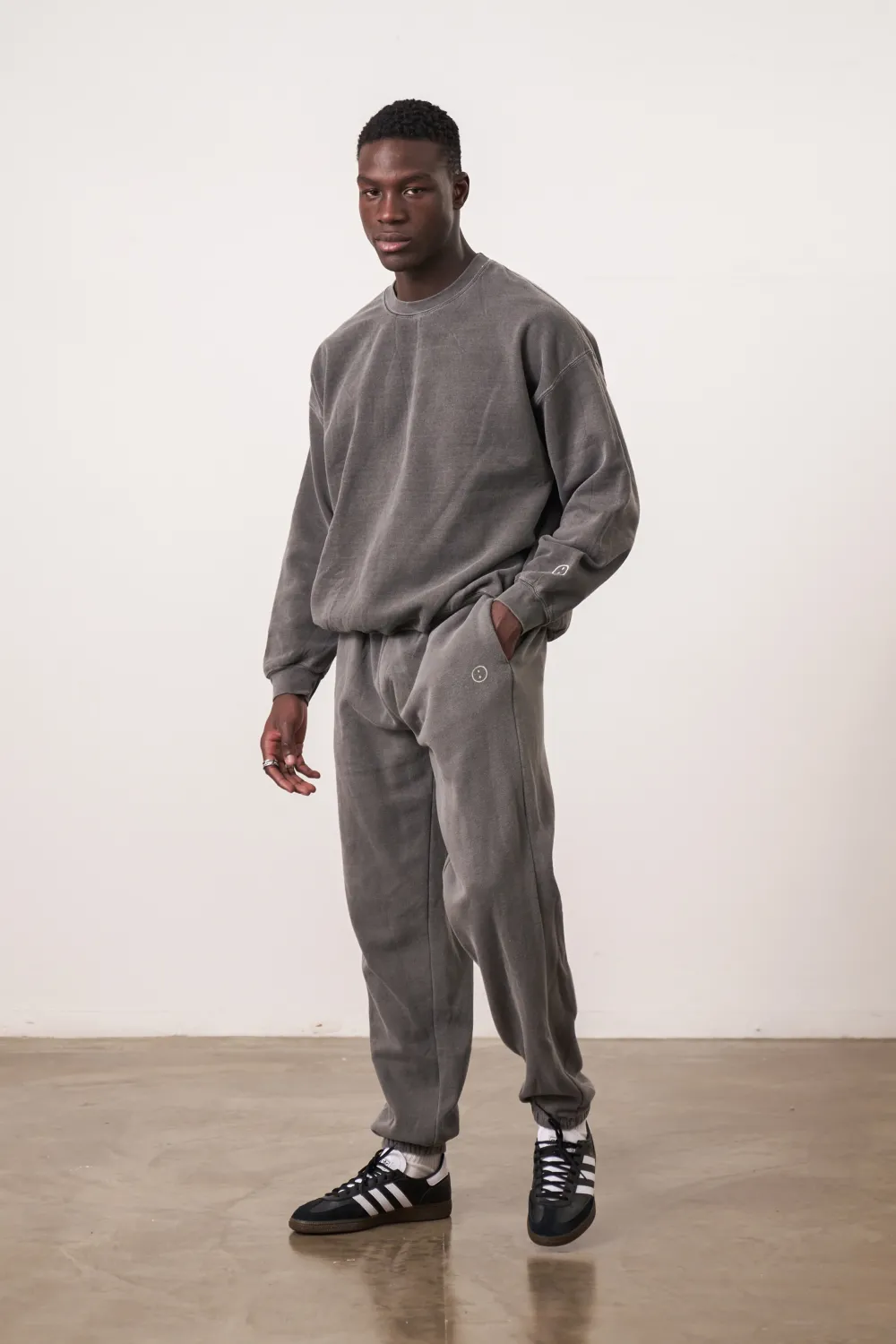 UN:IK Essentials Essentials Vintage Washed Sweater & Jogger Set - Charcoal