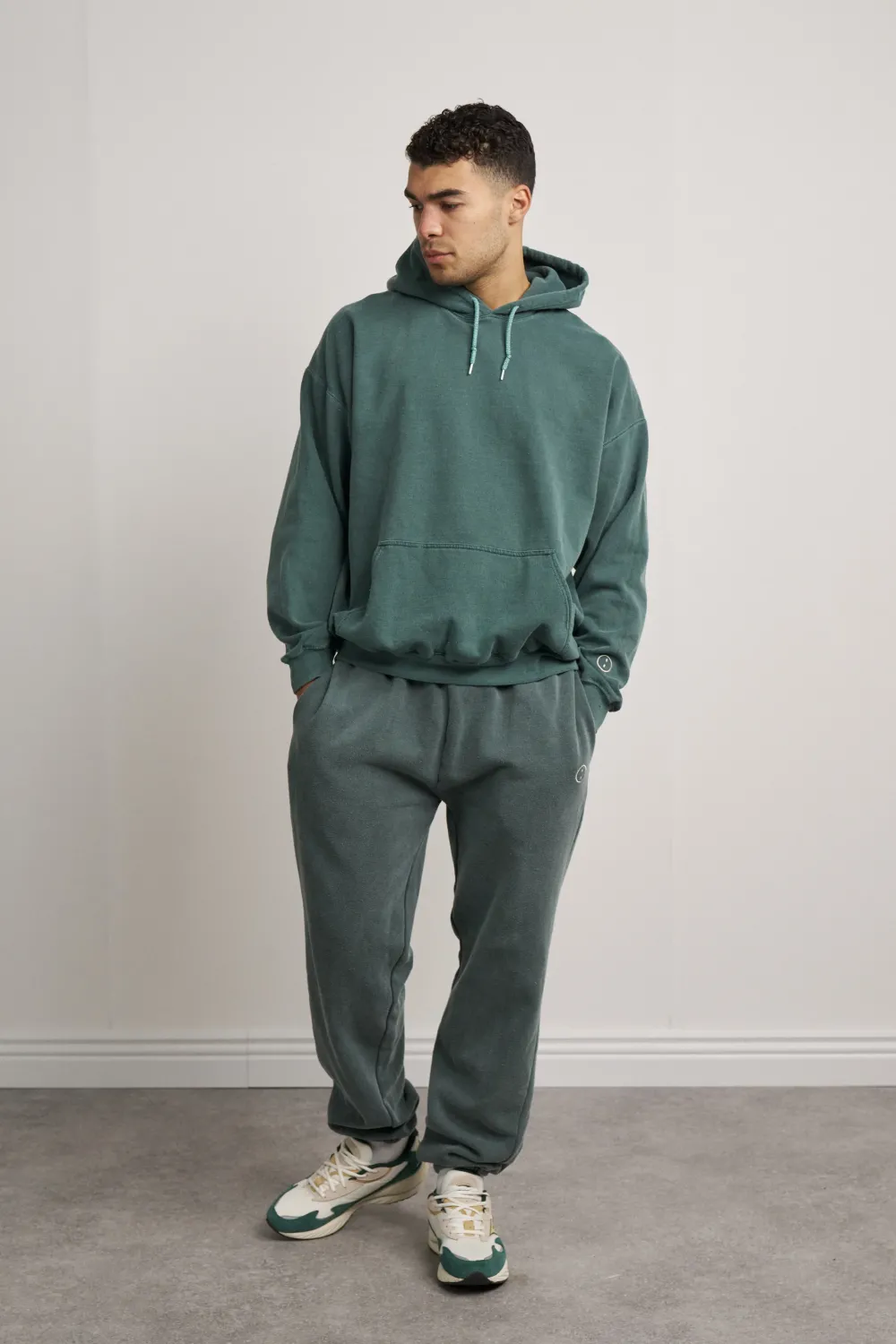UN:IK Essentials Essentials Vintage Washed Hoodie - Forest