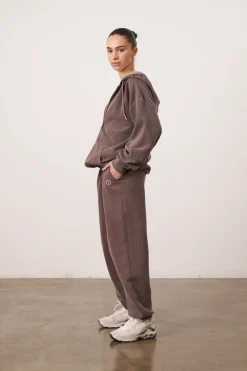 UN:IK Essentials Essentials Vintage Washed Joggers - Cocoa