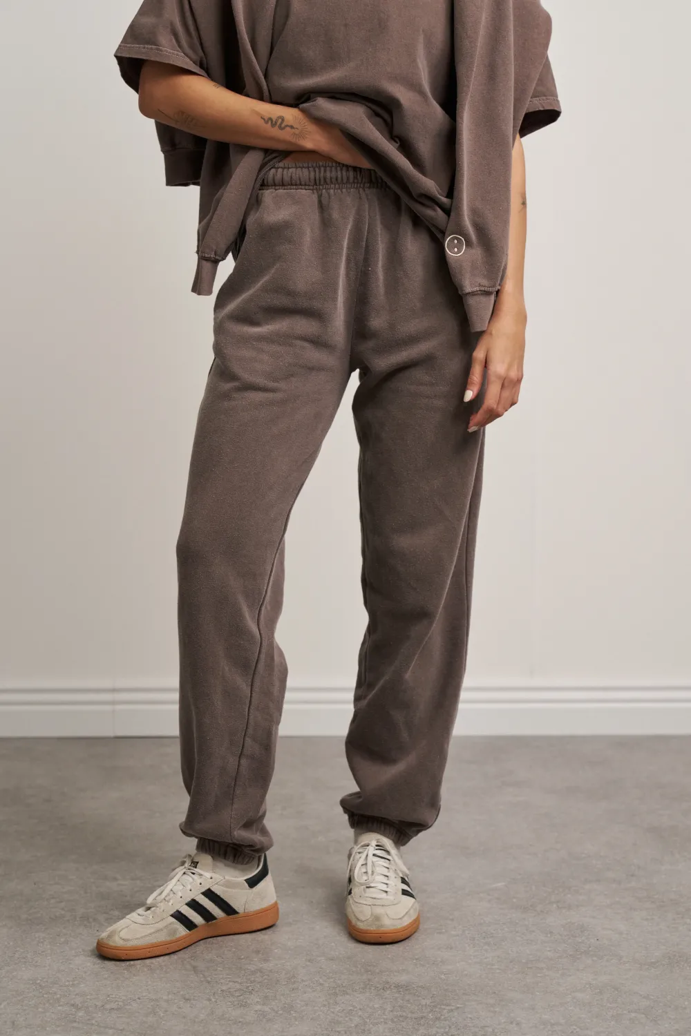 UN:IK Essentials Essentials Vintage Washed Joggers - Cocoa