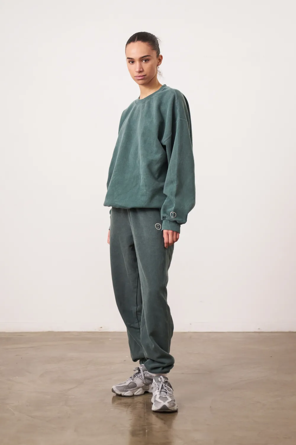 UN:IK Essentials Essentials Vintage Washed Sweater - Forest