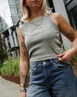 UN:IK Essentials Essentials WMNS Embroidered Crop Rib Tank - Eucalyptus