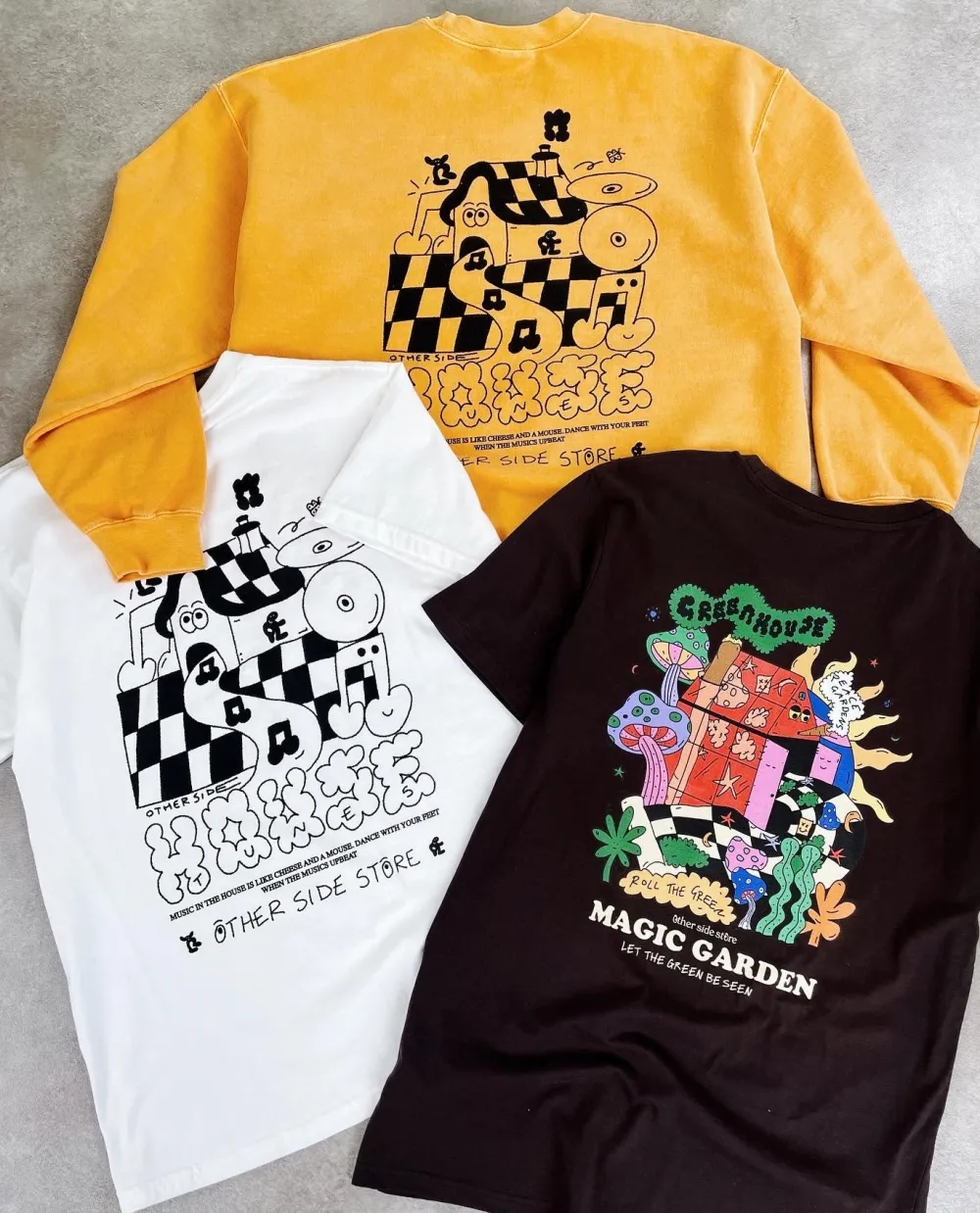 Other Side Store 'Magic Garden' Tee - Brown