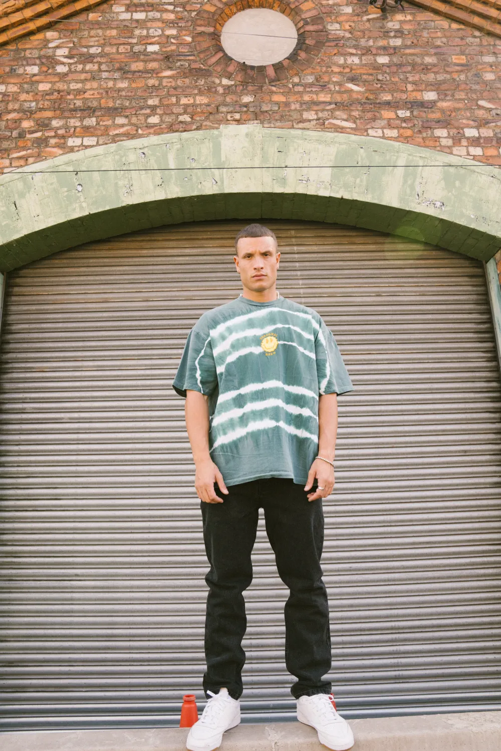Seasonal Hero 'Trippy Smiler' Tie Dye Washed Tee - Green & White