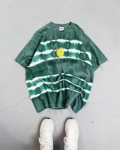Seasonal Hero 'Trippy Smiler' Tie Dye Washed Tee - Green & White