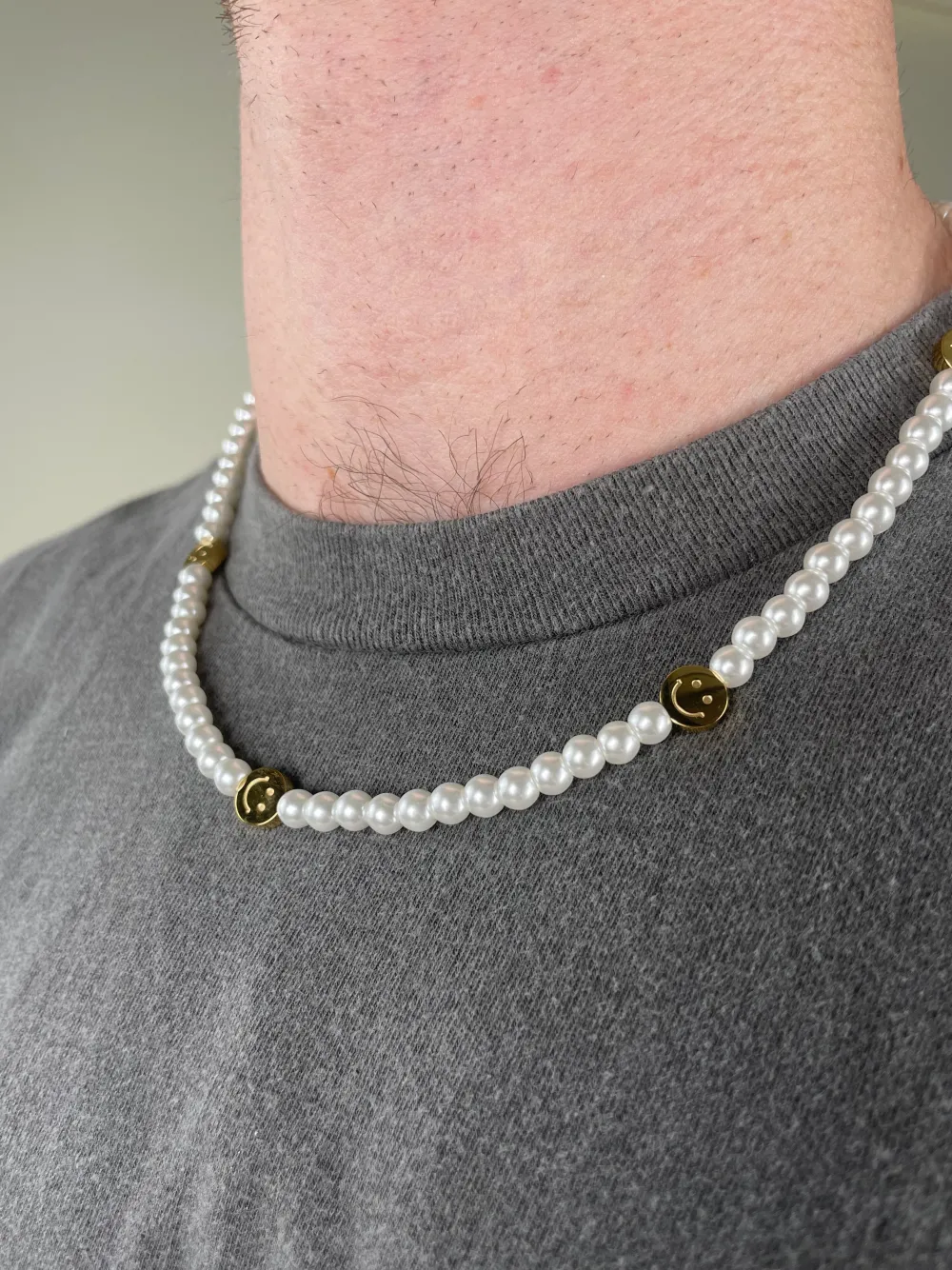 UN:IK Essentials Smiley Pearl Necklace