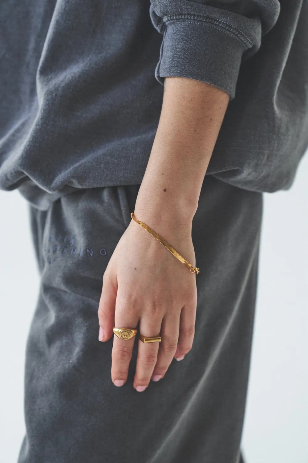 UN:IK Essentials Snake Bracelet - Gold