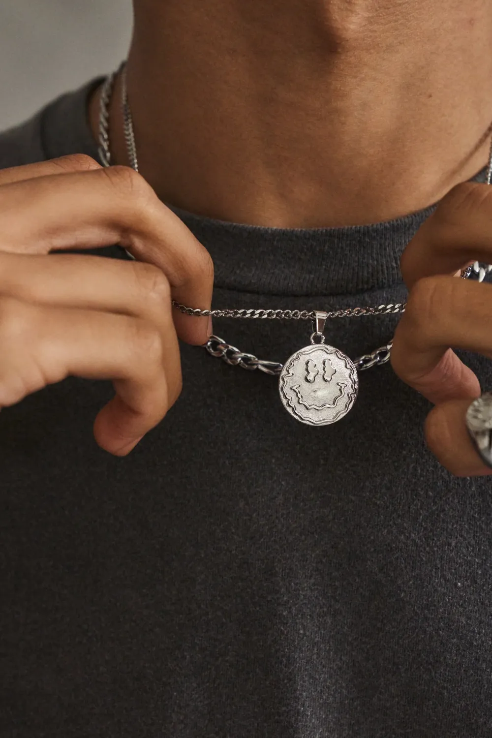 UN:IK Essentials Trippy Pendant Necklace - Silver / Gold