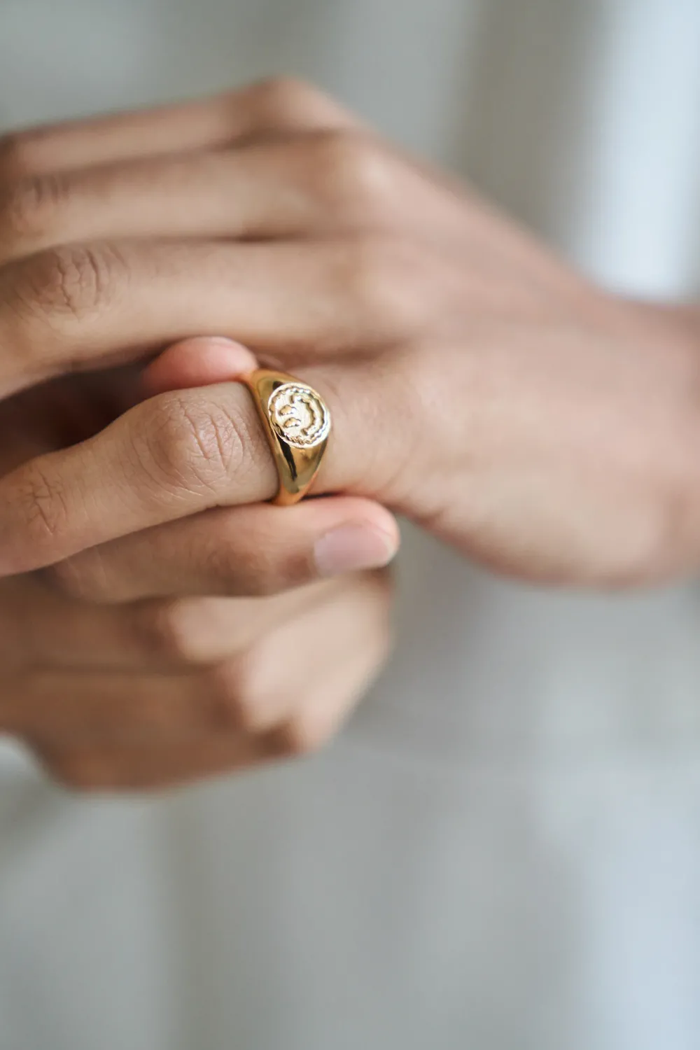 UN:IK Essentials Trippy Signet Ring - Gold