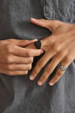 UN:IK Essentials Trippy Signet Ring - Silver