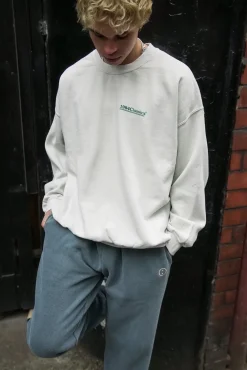Vice 84 'Classics' Vintage Washed Sweater - Cream