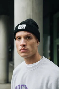 Vice 84 'Sports Club' Ribbed Beanie - Black