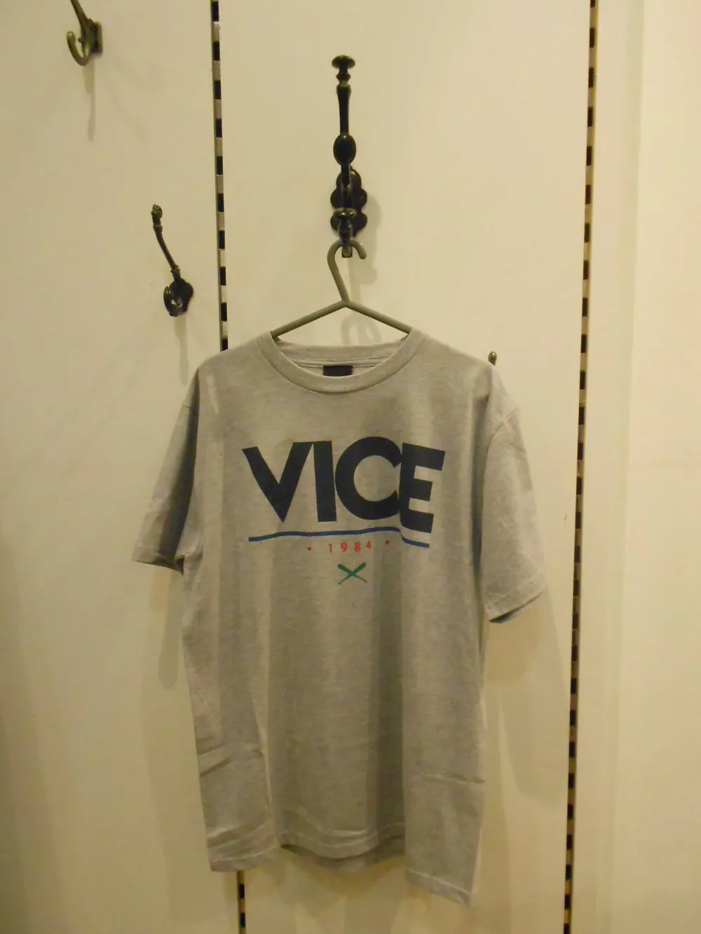 Vice 84 'Sports Tee - Grey *100K CLUB*