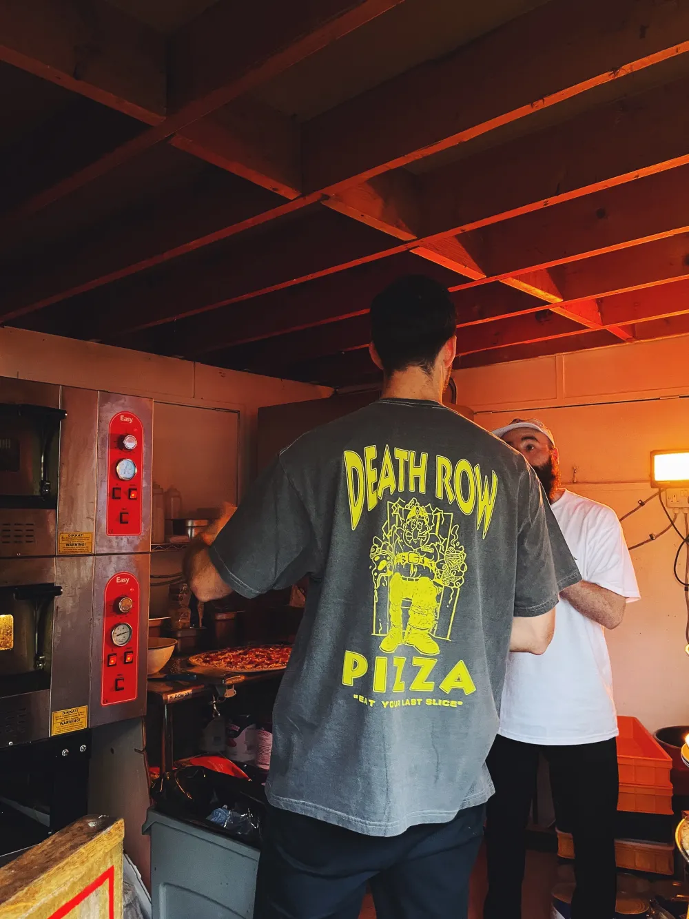 Gordos Pizzeria World Famous Gordos 'Last Slice' Vintage Washed Tee - Black